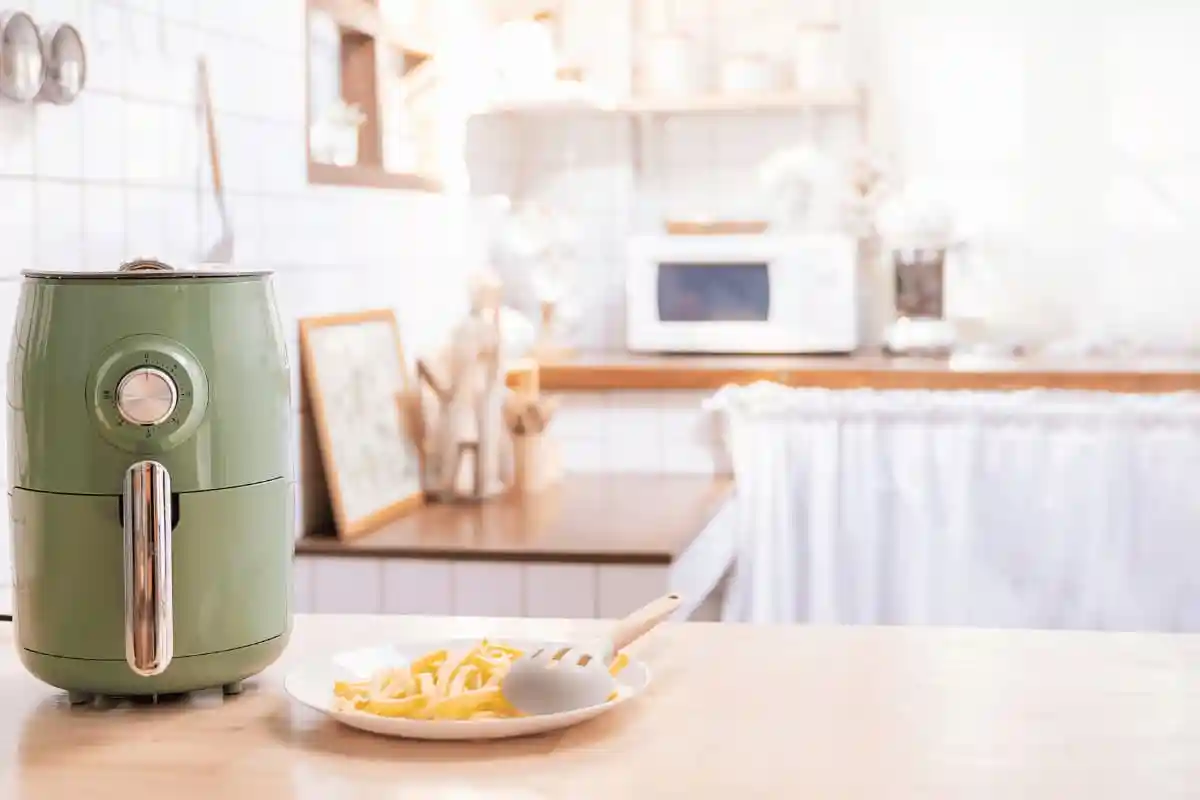 How long do frozen fries take in air fryer?