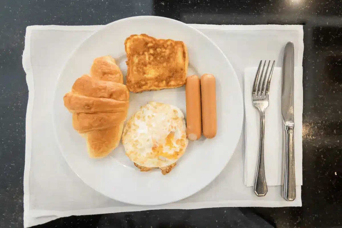 What is a croissant toast ?