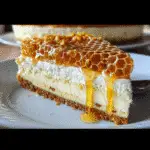 Crunchy & Creamy Honeycomb Cheesecake Cake