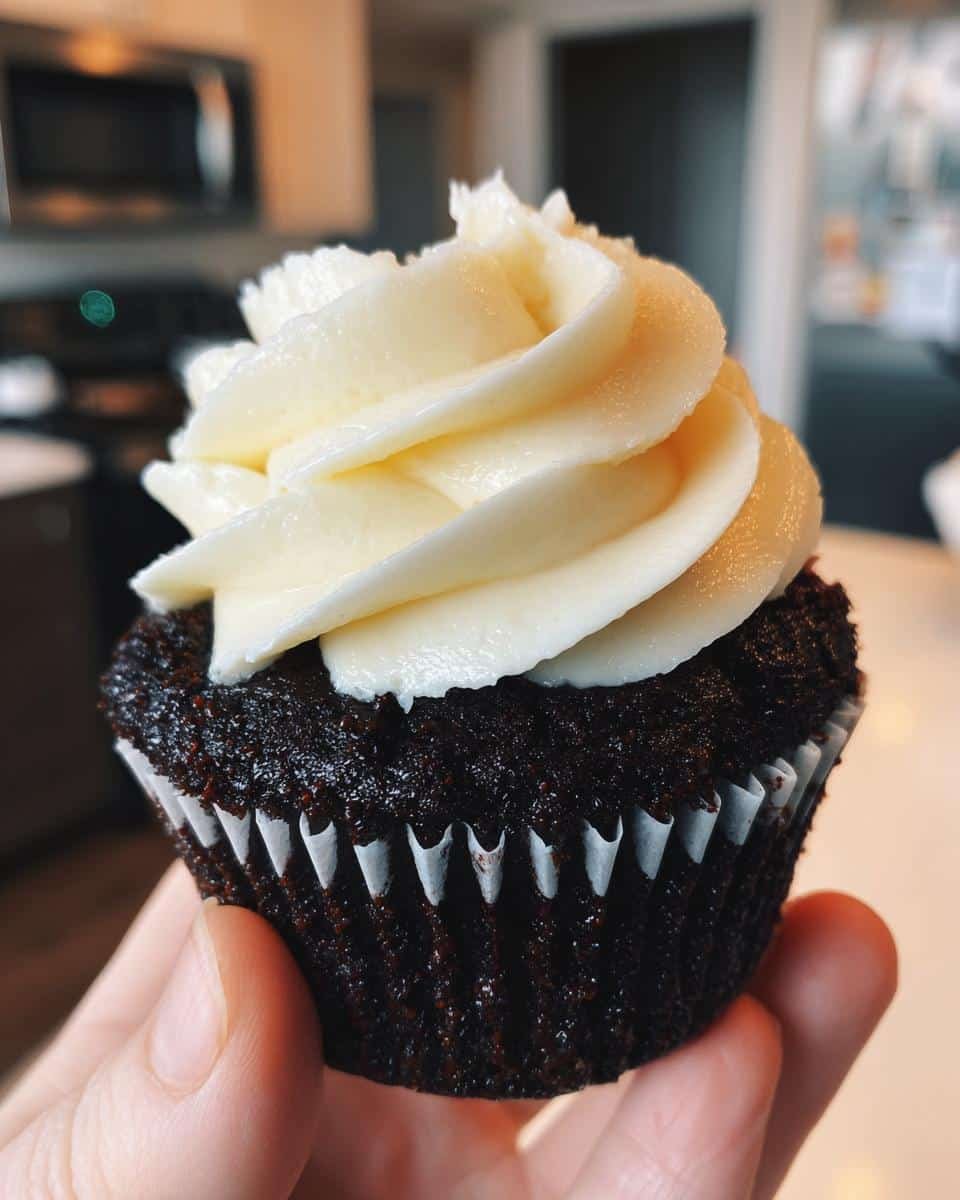 Black Velvet Cupcakes - detail 1