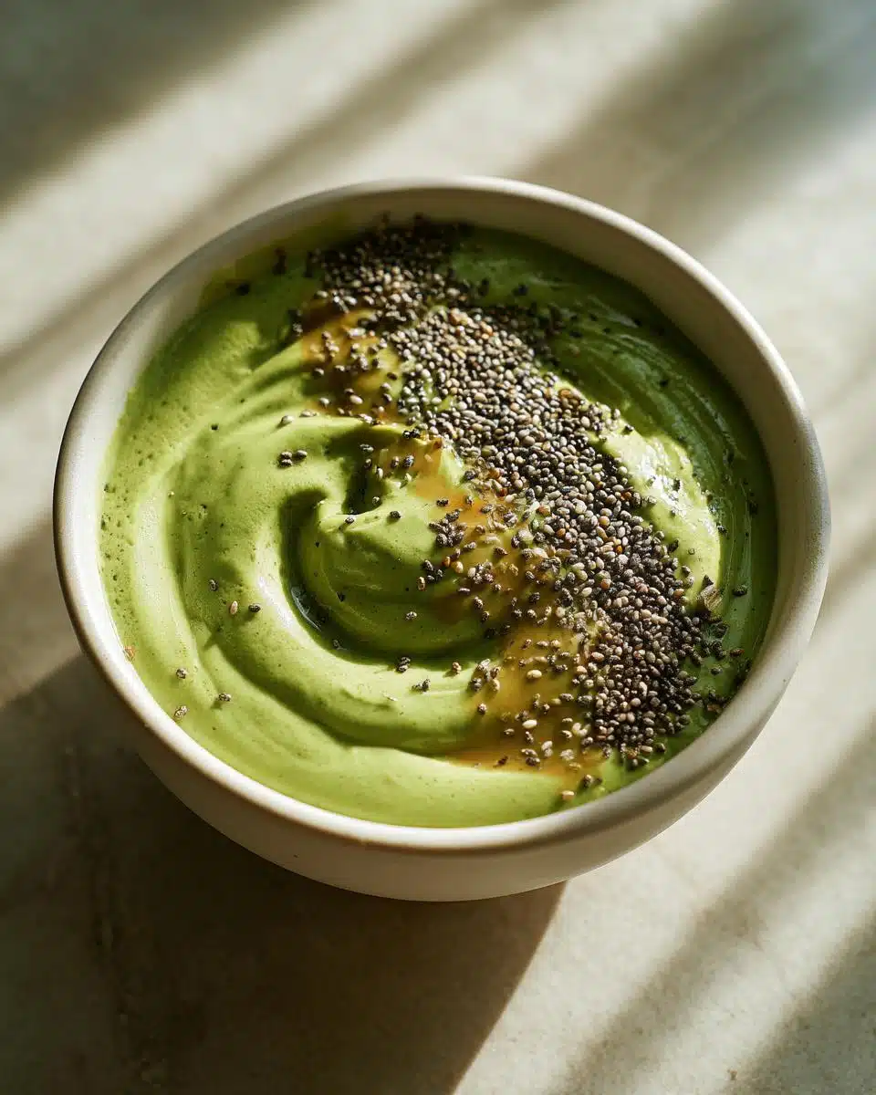 Kale Smoothie Bowl - detail 2
