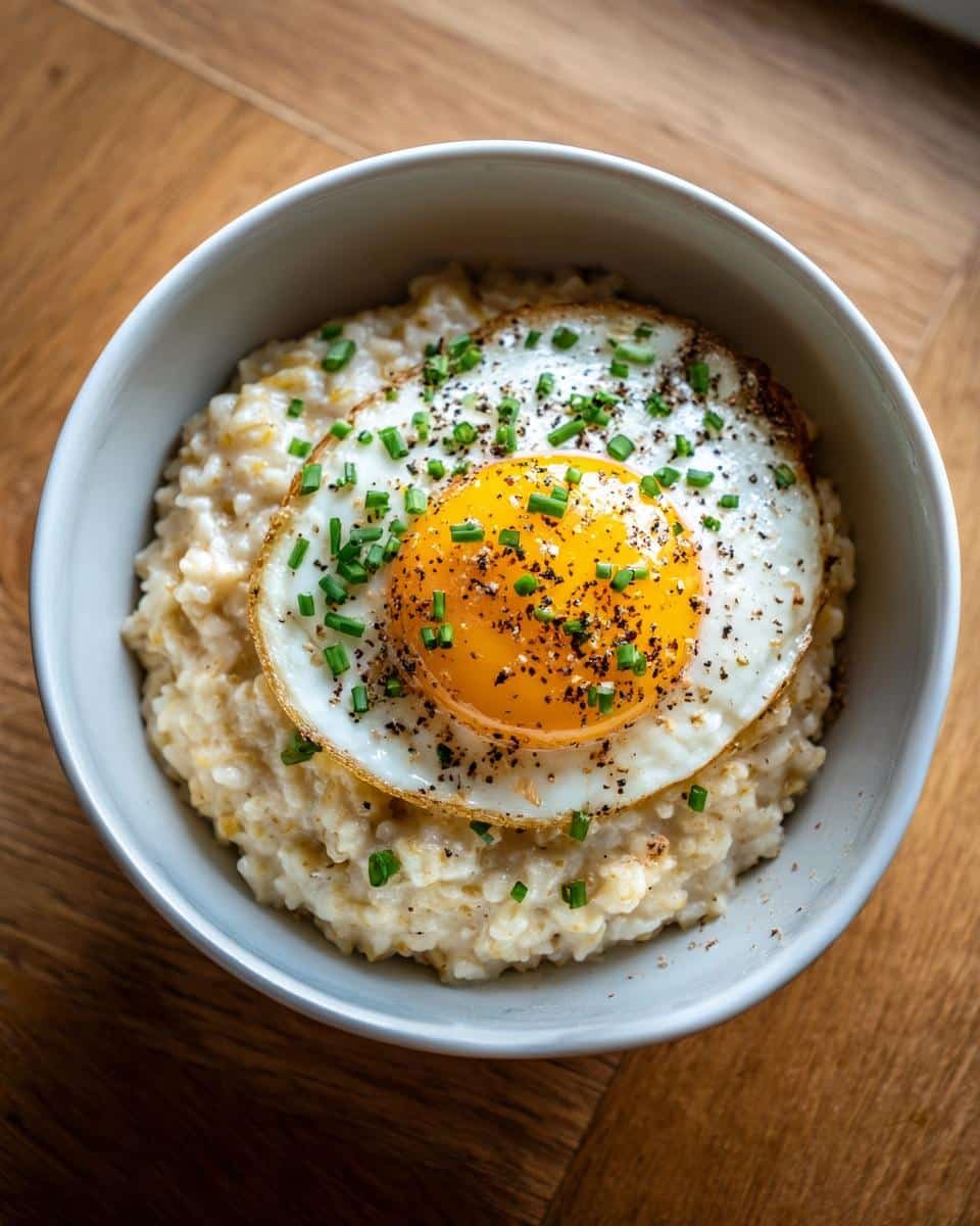 Savory Oatmeal with Egg: The 10-Minute Breakfast Game-Changer